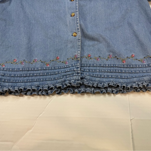 Casey and Max chambray embroidered top - Picture 5 of 6